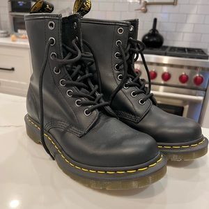 Dr Martens Combat Boots-1460 Airwair leather